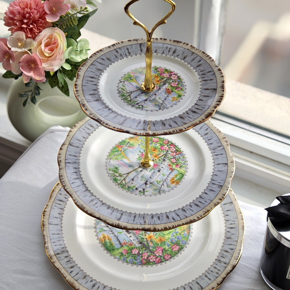 Elegant Gold and White Tiered Serving Stand